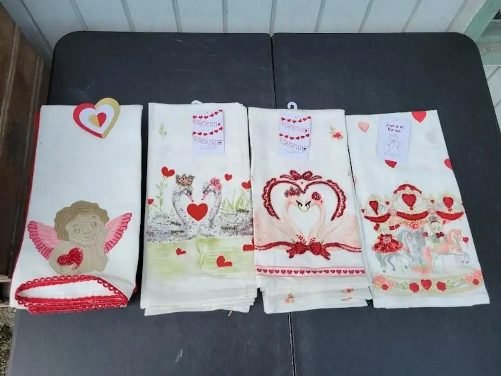 Valentine Tea Towels Set 4Pc White Cotton Hearts Embroidered Kitchen Decor